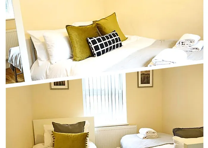 Heathrow Ensuite Rooms- Auto Check In